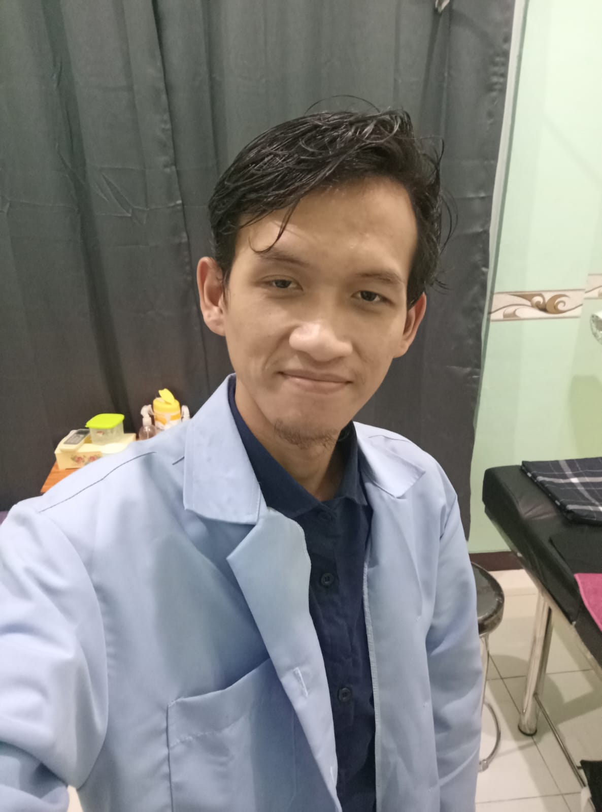 Di ruang praktikum